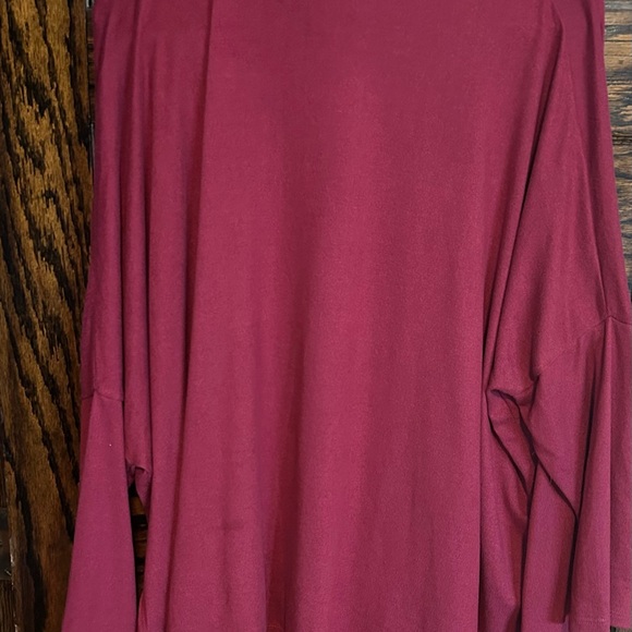 LuLaRoe Elsa- large- burgundy - Picture 2 of 2